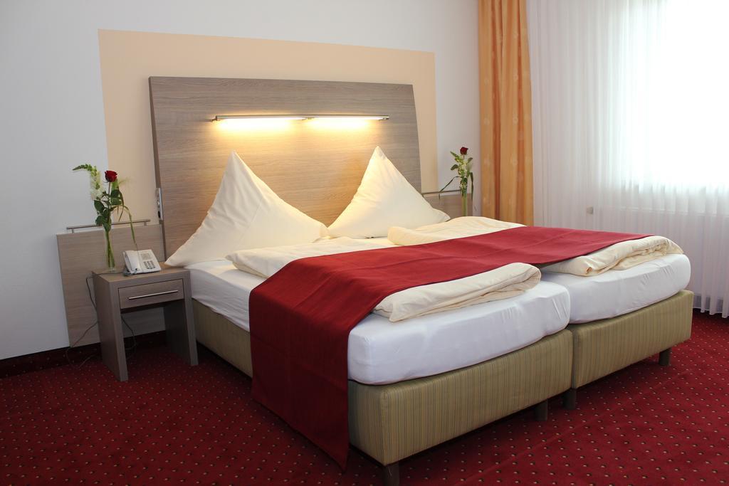 Hotel Bügener Gronau  Buitenkant foto