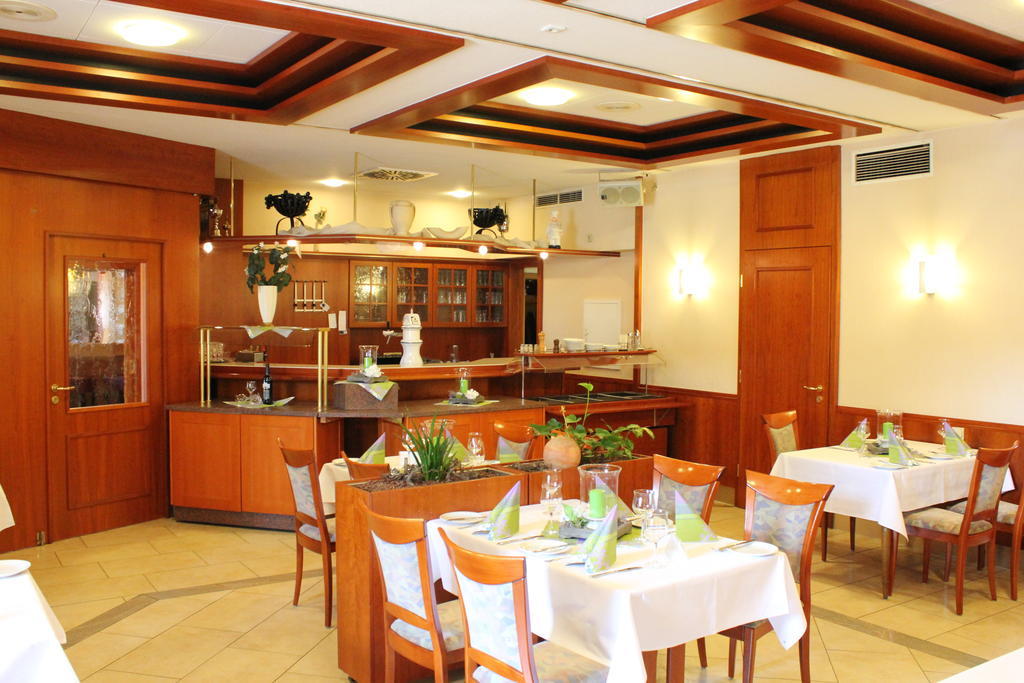 Hotel Bügener Gronau  Buitenkant foto